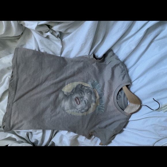 “vintage” Marilyn Monroe Bombshell graphic tee 🤍! - Picture 2 of 5
